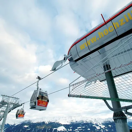 アパート Attractive In Kaltenbach On The Ski-slope