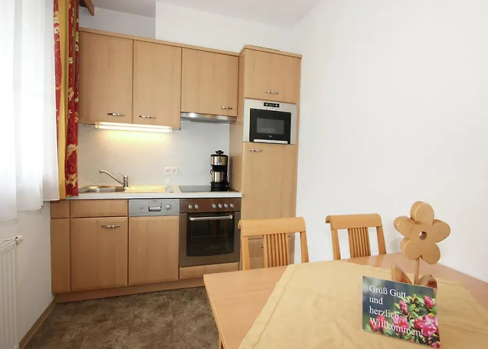 Attractive In Kaltenbach On The Ski-slope Апартаменты *