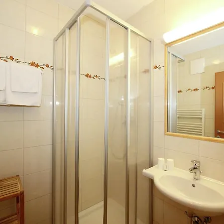 Attractive In Kaltenbach On The Slope Apartman *